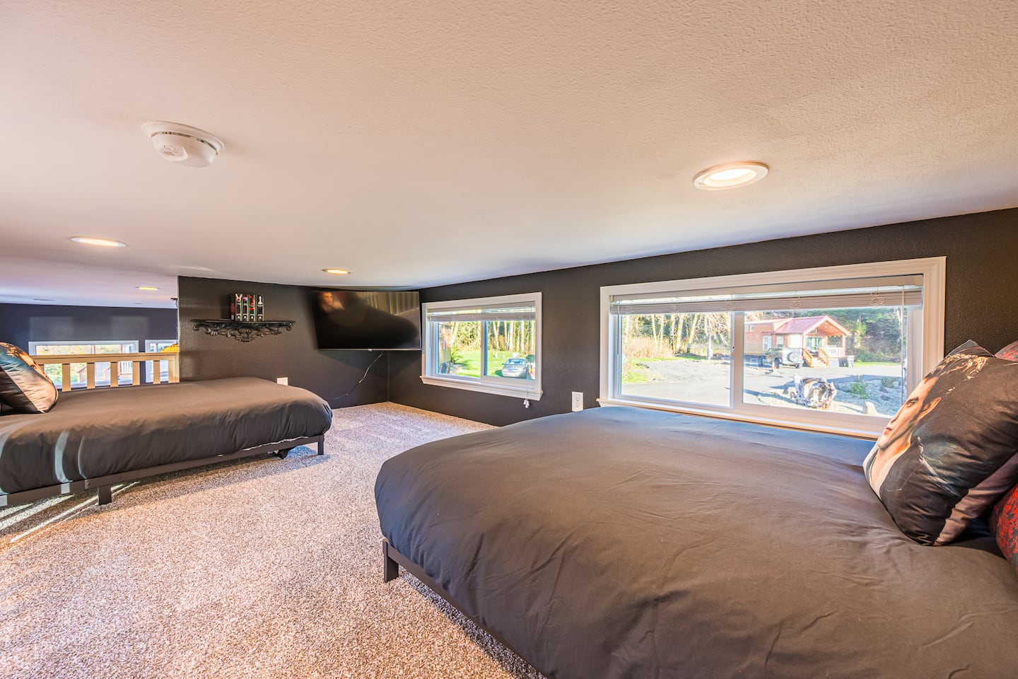 Rainforest Tiny Home Retreat: Twilight Edition photo 3