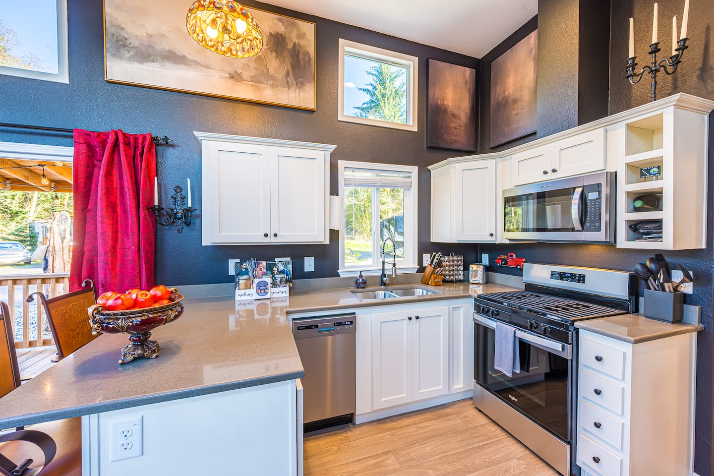 Rainforest Tiny Home Retreat: Twilight Edition photo 4