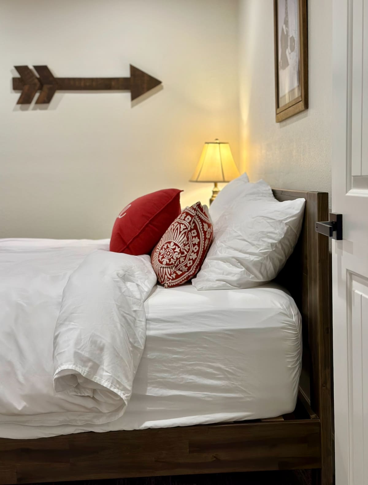 Na katu Spavaća soba 2: Dreamcloud Premier Rest Hybrid King madrac