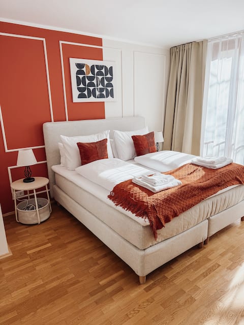 Lumen Homes - Old town residence, in the centre
