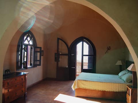 L’Aziza oasis by the Nile