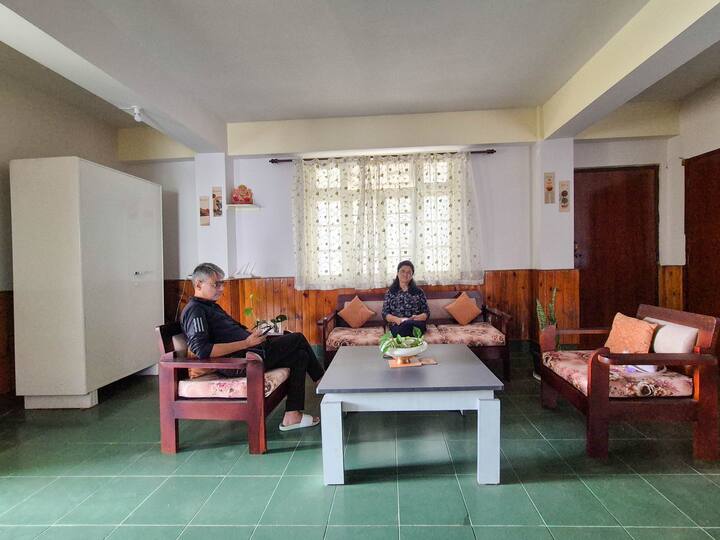 Sanu Niwas Perfect Himalayan Getaway Shared Space - Gangtok