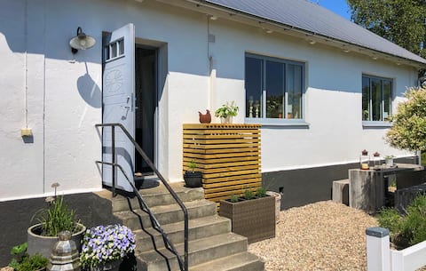 Gorgeous home in Gärsnäs with WiFi