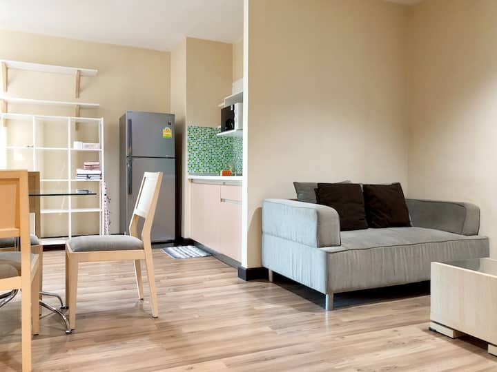 High Floor 2 Bedroom, 53.5 Sqm, Great Location. - Thailand