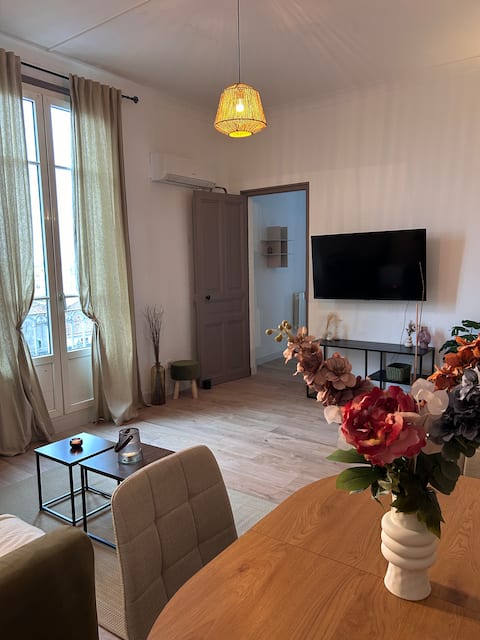 Top performing Airbnb: Cozy apartment in the city center in Nîmes