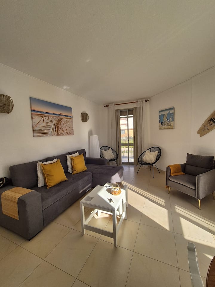 Praiasol- Armaçao De Pêra/ Beach-algarve - Porches