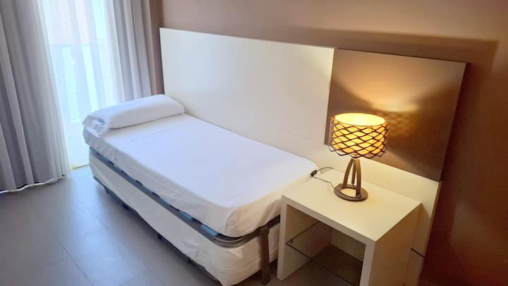 غرفة النوم 2