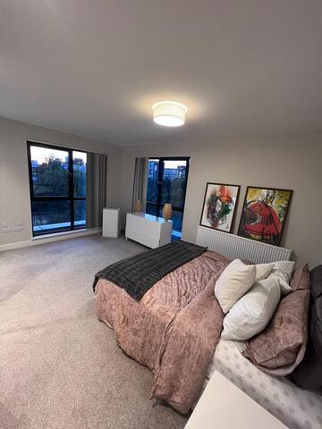 Luxurious central London Topfloor 3 bad & 3 bath gallery image 5