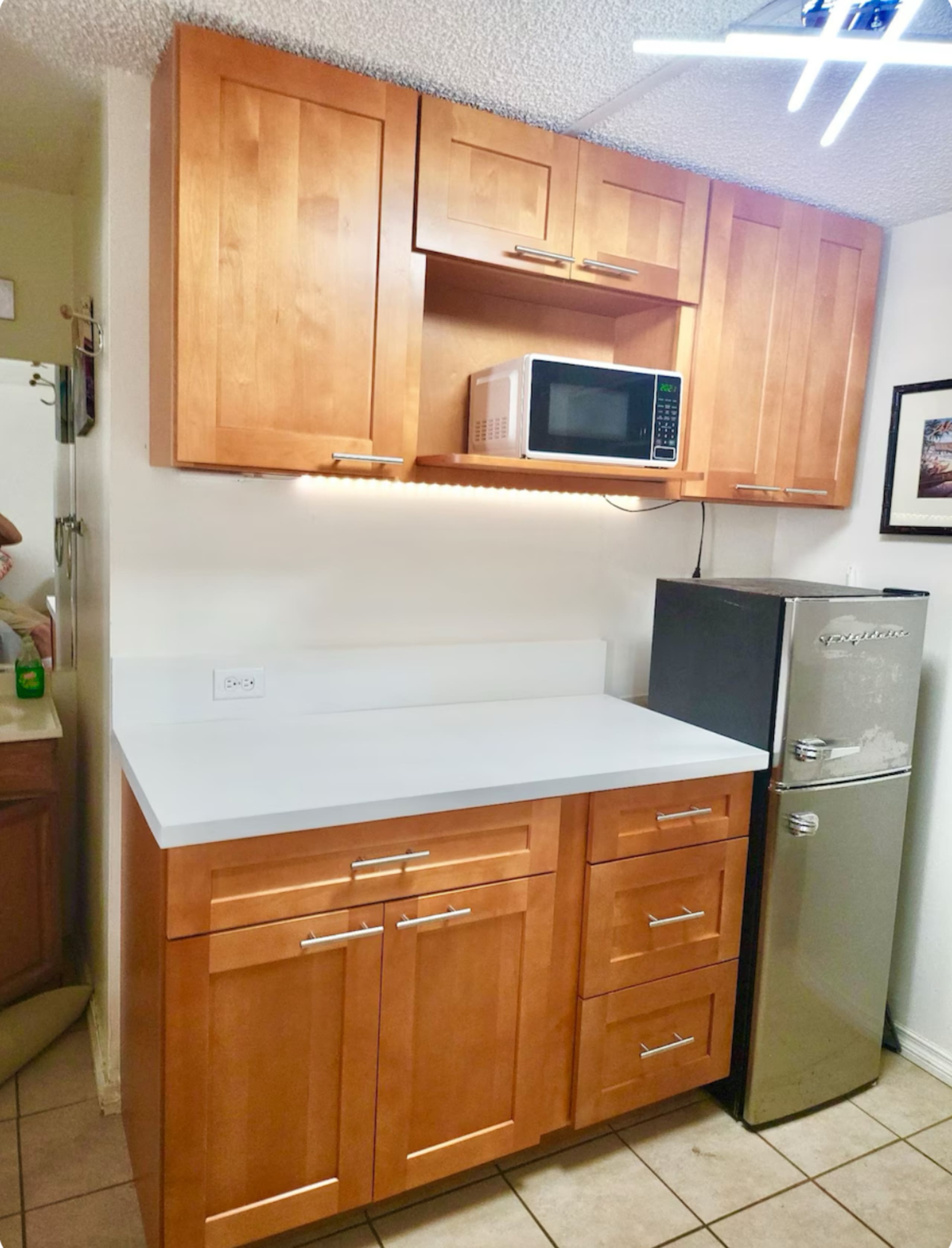 907 Remodeled, central! - Image 1