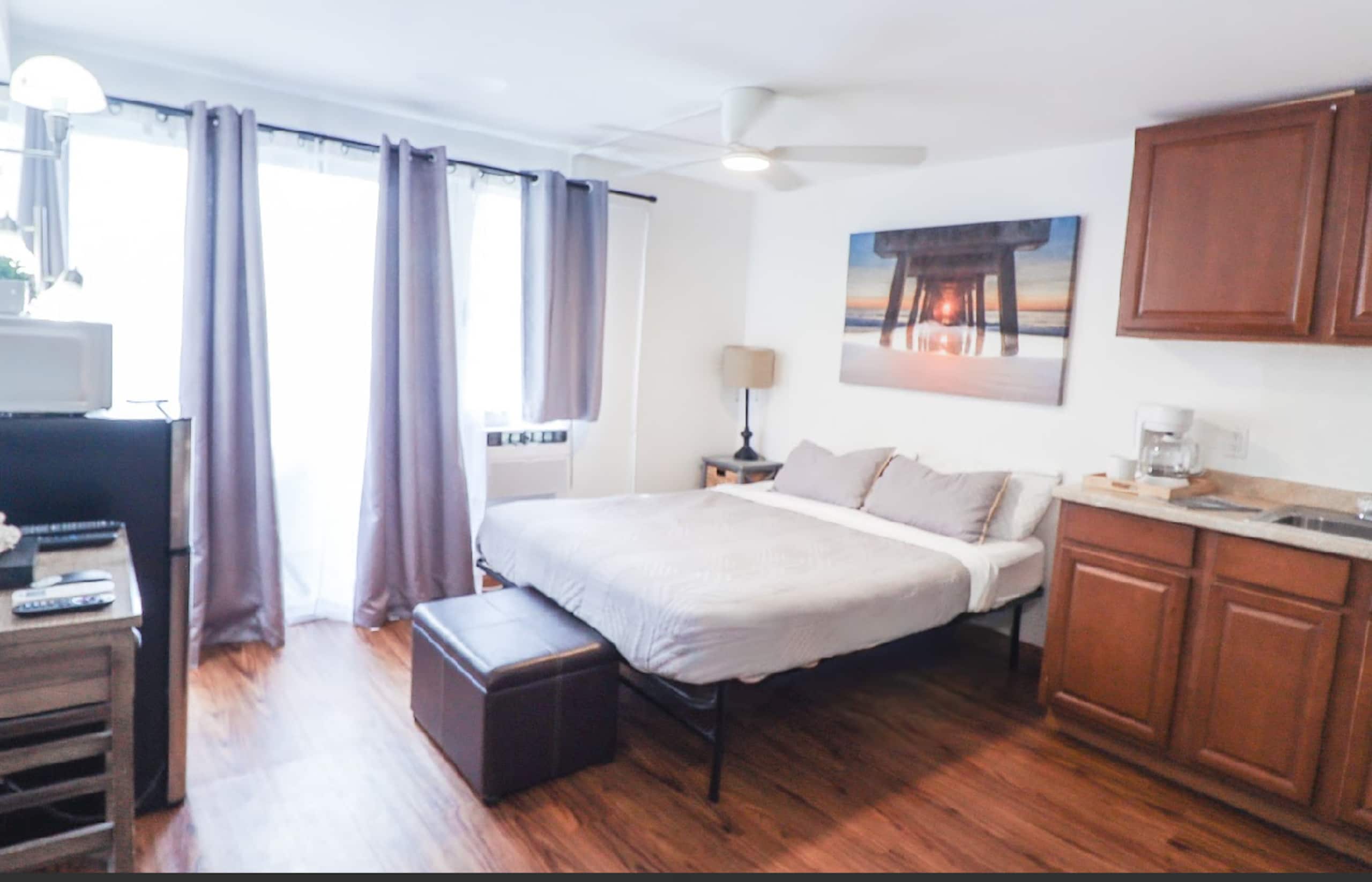 1105 Central, Ocean View! - Main photo
