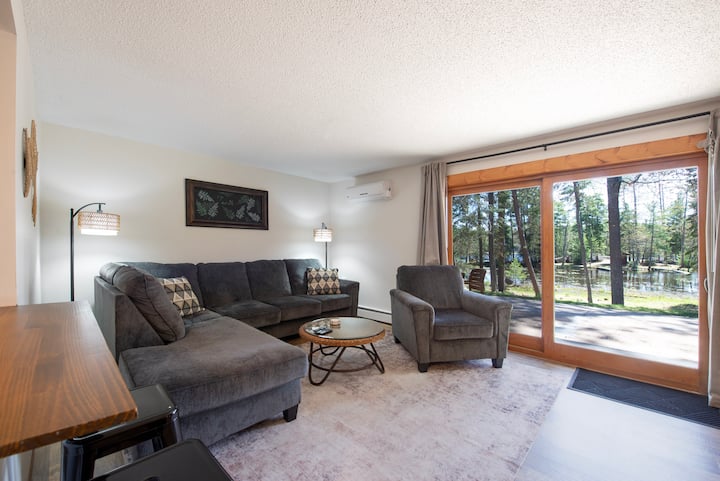 Lake Forest Resort  Relax On A Pristine Sandy Bea - Eagle River, WI