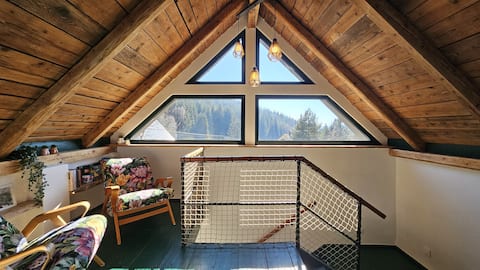 Green cottage under Klínovec