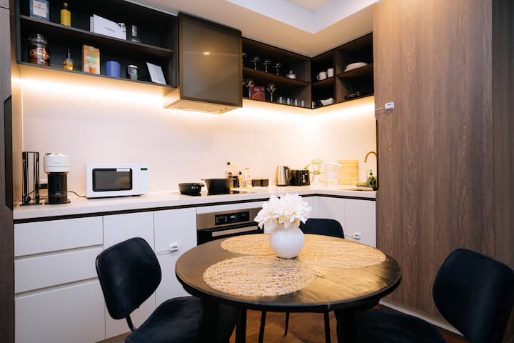 4. 2br Wcityview Pool Gym Walkto Queenvic Market - Melbourne