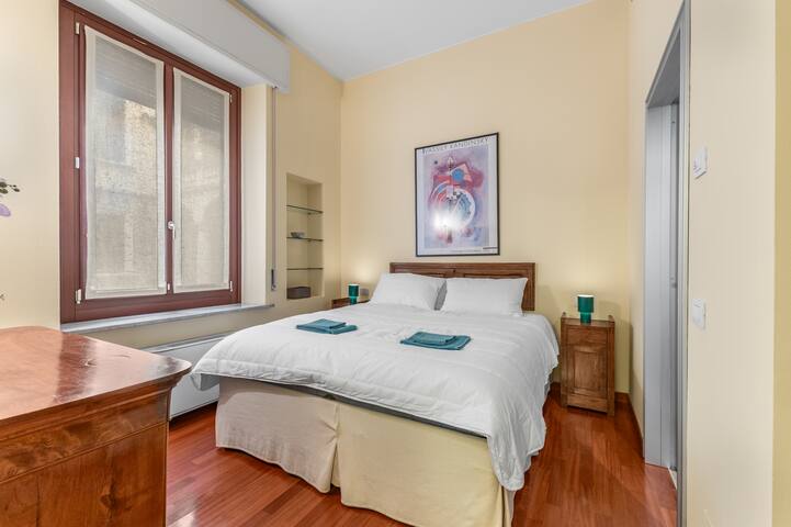 Design Loft Brera [Duomo 8 min walk] A/C-Wi-FI gallery image 2