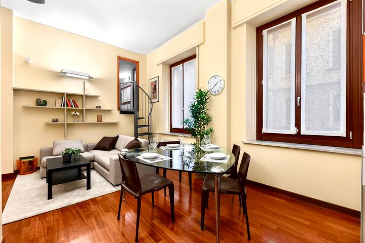 Design Loft Brera [Duomo 8 min walk] A/C-Wi-FI gallery image 4