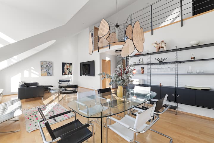 Bright Spacious Penthouse - Reykjavik