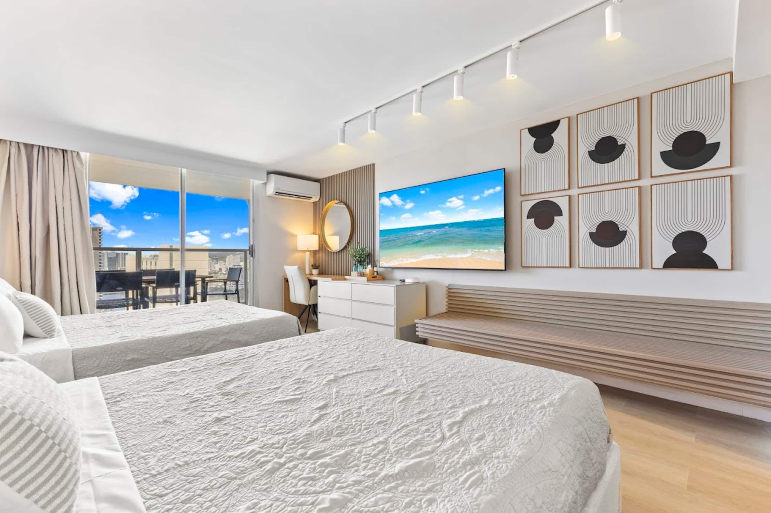34F-Stunning Tropical Studio w/Ocean & City Views - Image 7