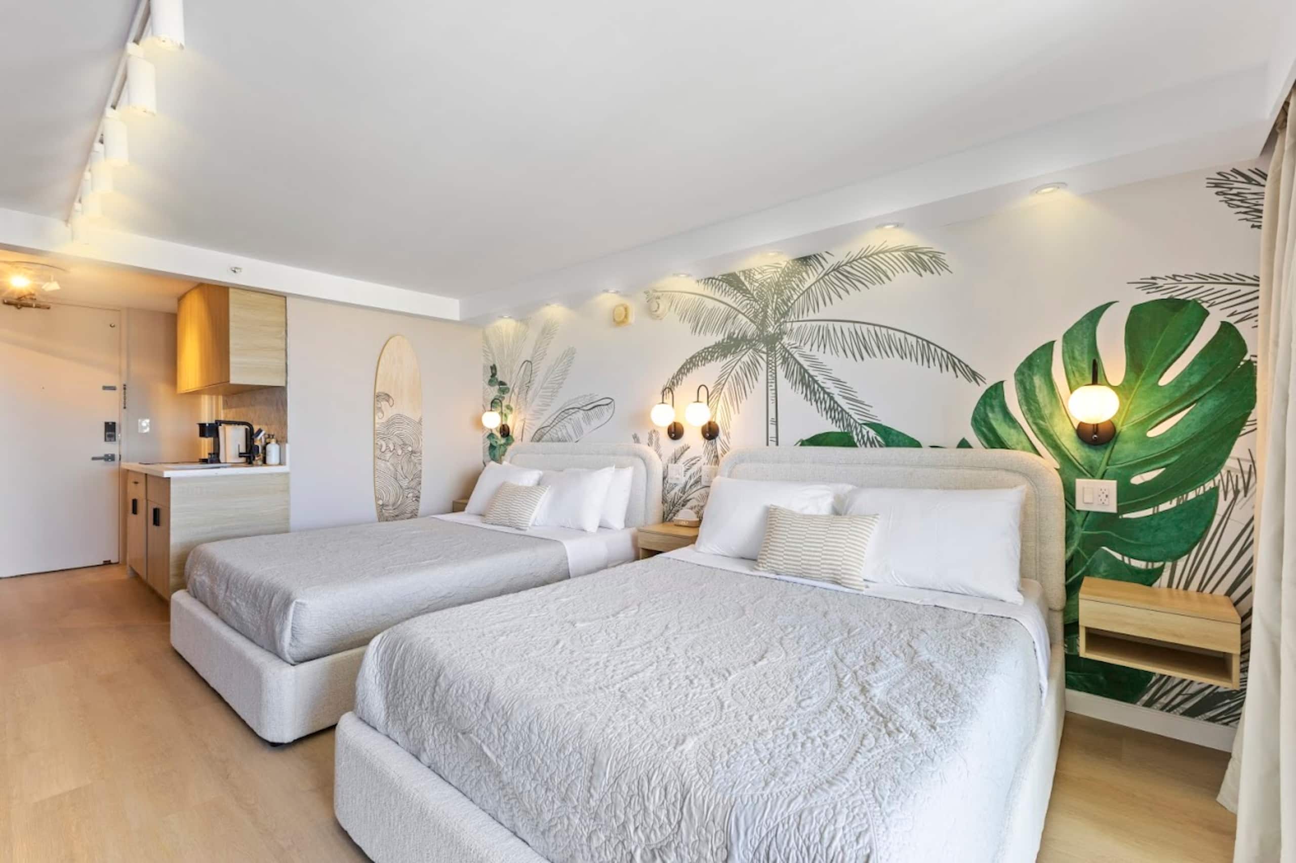34F-Stunning Tropical Studio w/Ocean & City Views - Image 4