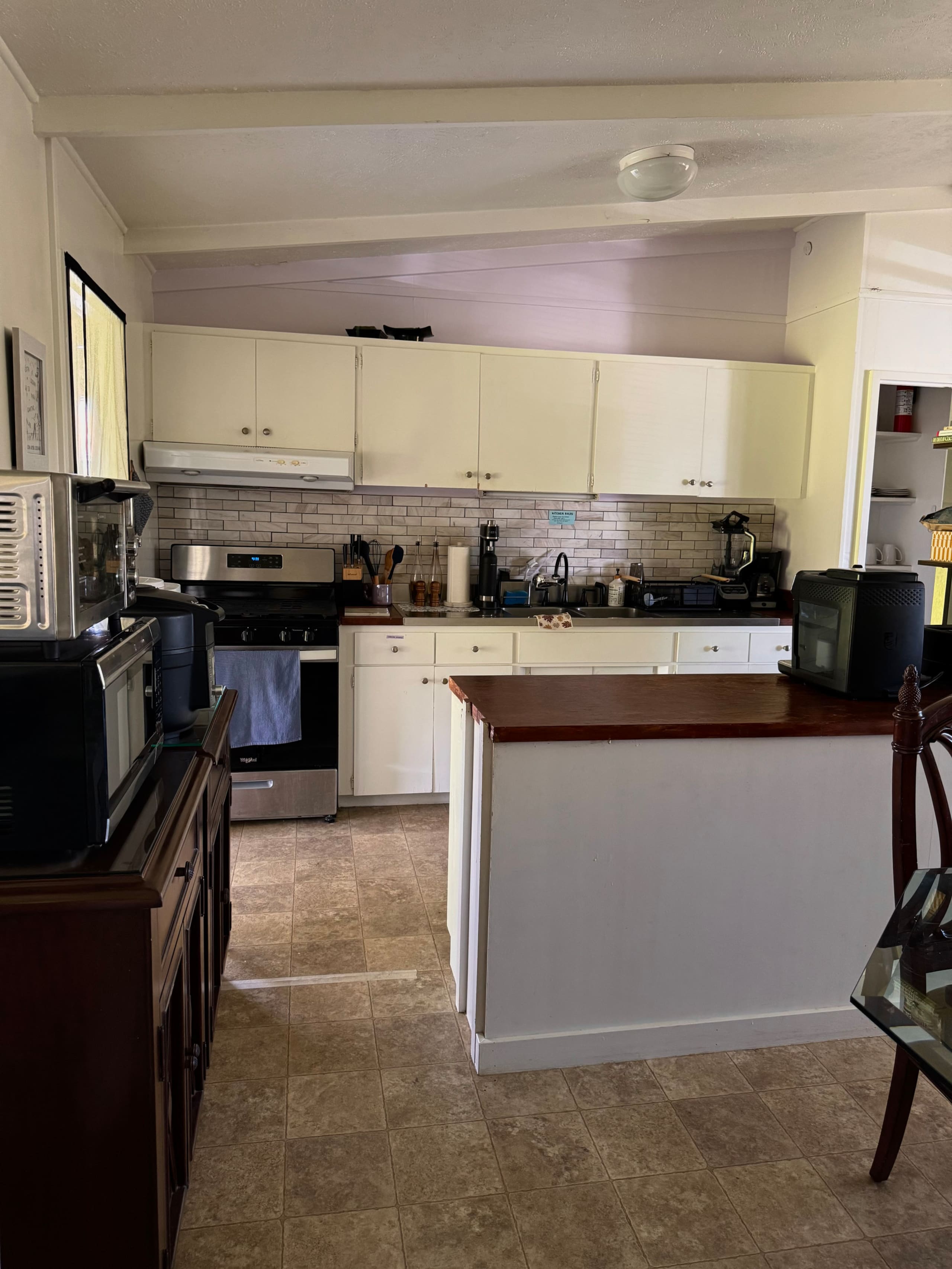 Home in Hilo · ★4.98 · 1 bedroom · 1 bed · 1 private bath - Image 4