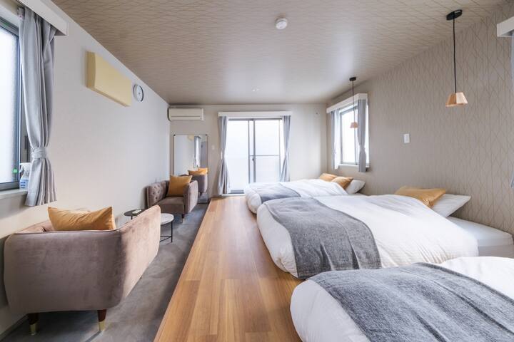 Stylish 86㎡ Home | 2 Baths | Near Shibuya & Train gallery image 4