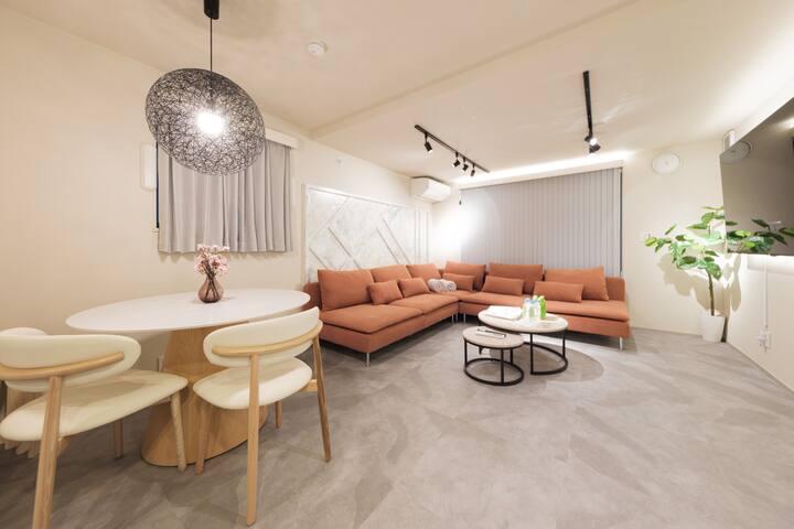 Stylish 86㎡ Home | 2 Baths | Near Shibuya & Train gallery image 3