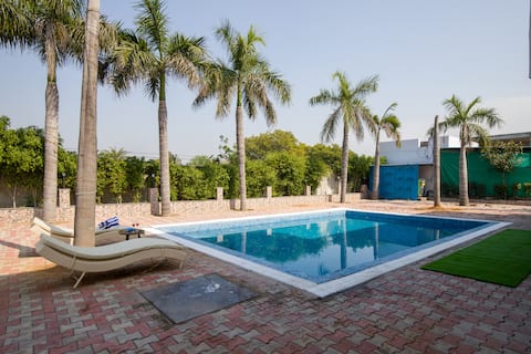 Elegant 5-BHK Pet-Friendly Estate W/ Pool & Gazebo
