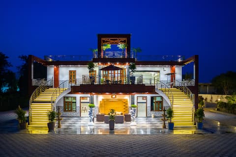 Elegant 5-BHK Pet-Friendly Estate W/ Pool & Gazebo