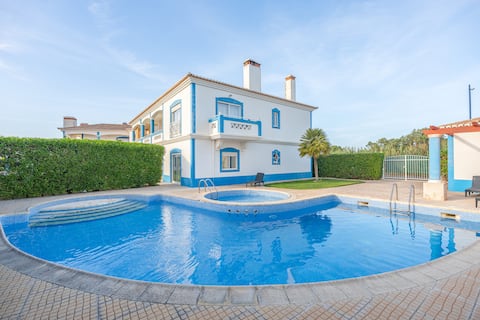 Casa Luka, 2 Bedrooms & Pool, Sagres