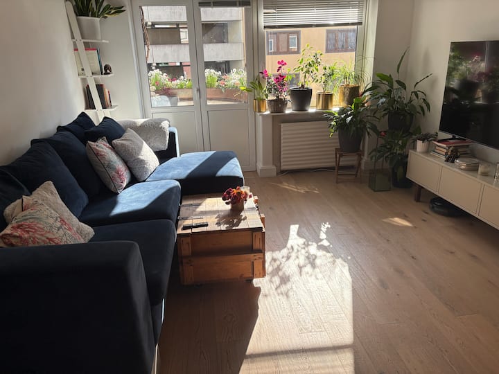 Quiet & central, a "living like a local" experience.