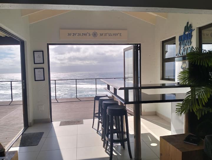 Modern Beachfront Villa Kzn • Stunning Ocean Views - Mtwalume