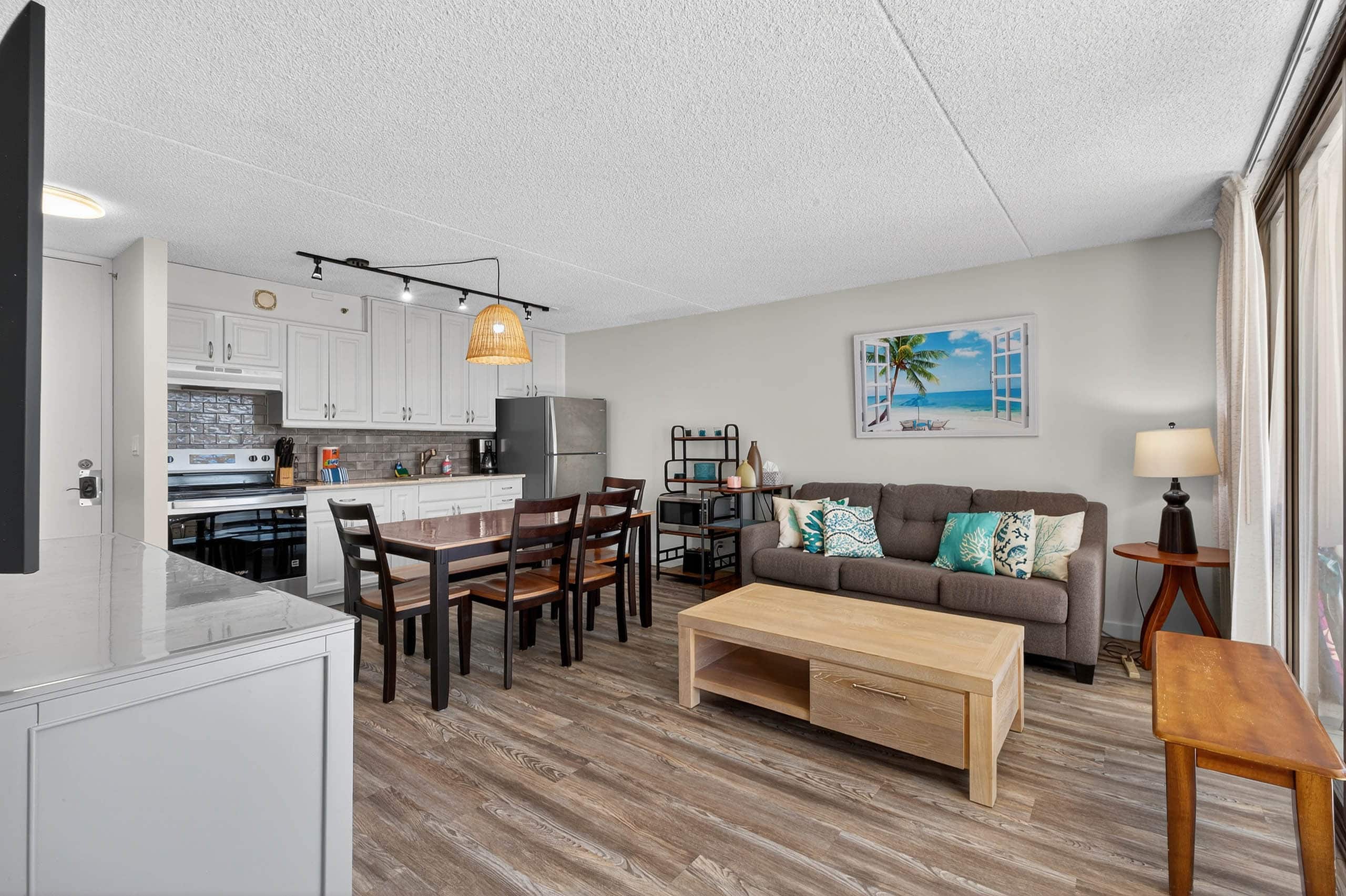 Condo in Honolulu · ★4.69 · 1 bedroom · 3 beds · 1 private bath - Image 7