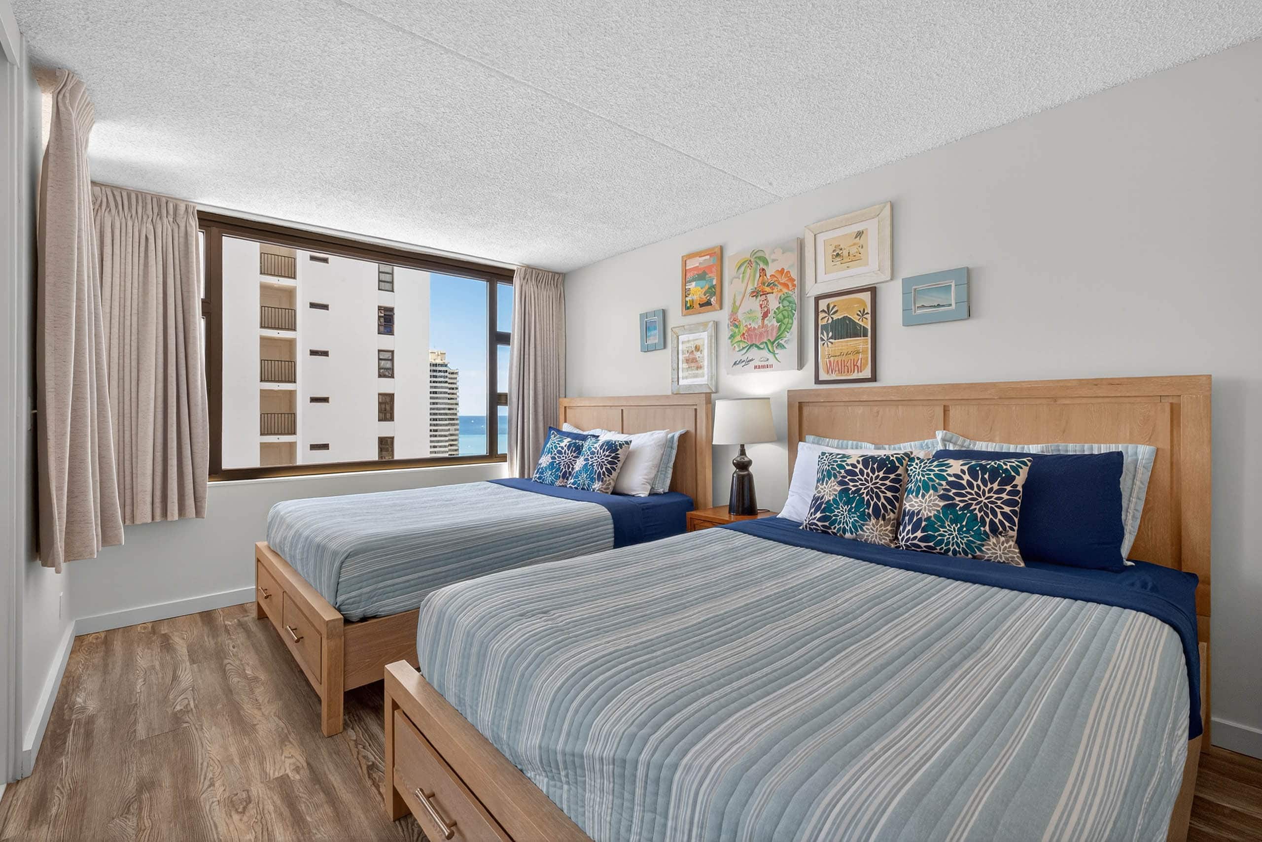 Condo in Honolulu · ★4.69 · 1 bedroom · 3 beds · 1 private bath - Image 13