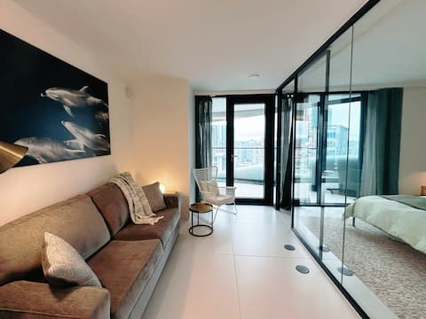 Top Airbnb: Splendid view | Downtown landmark | Fashion Center in West End