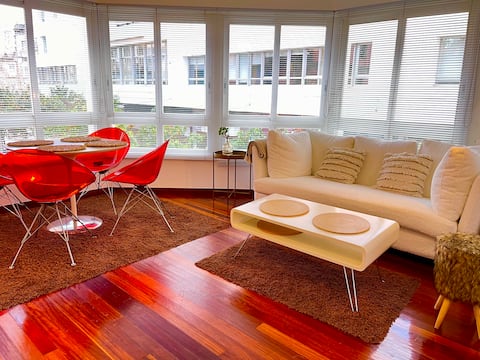 Anuncio de Airbnb popular: Cheerful and cozy central apartment en Pontevedra
