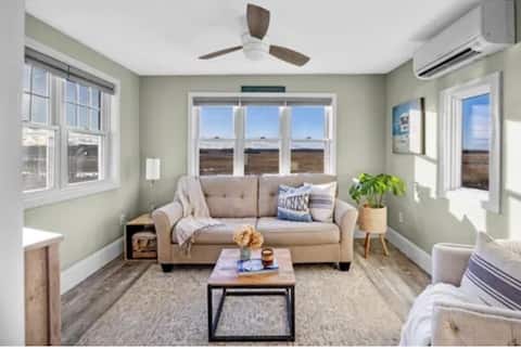 Top Airbnb: Salty Sunsets Cottage in Salisbury