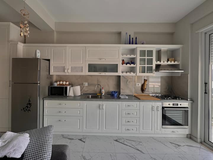 Ocean Breeze Apartment - Himarë