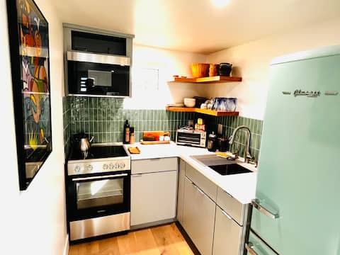 Popular Airbnb listing: Irie On Erie C in Folly Beach