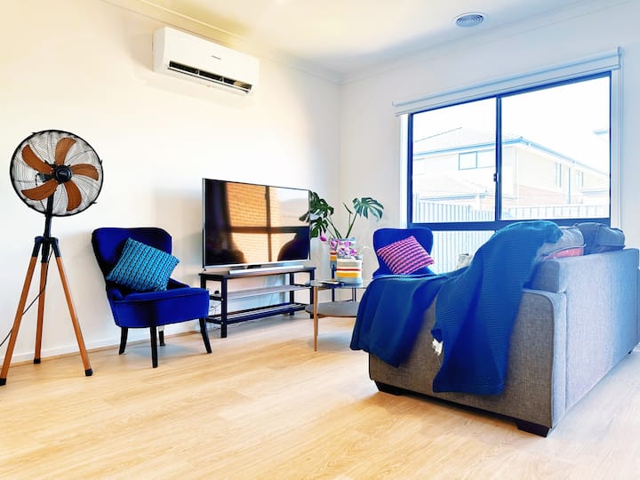 Newly Modern Comfy Home 4 Bedrooms 2 Baths Berwick - Clyde North
