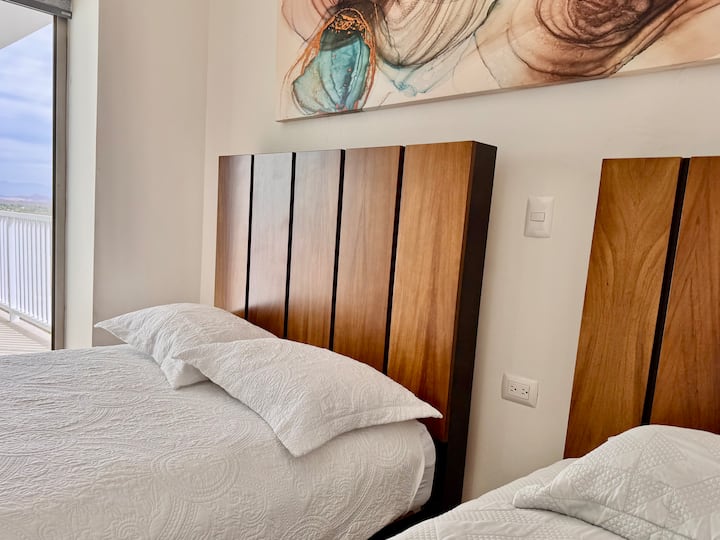 Schlafzimmer 1