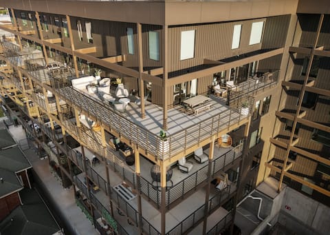 Loftline Social - 8BR | 6BA | Sleeps 20