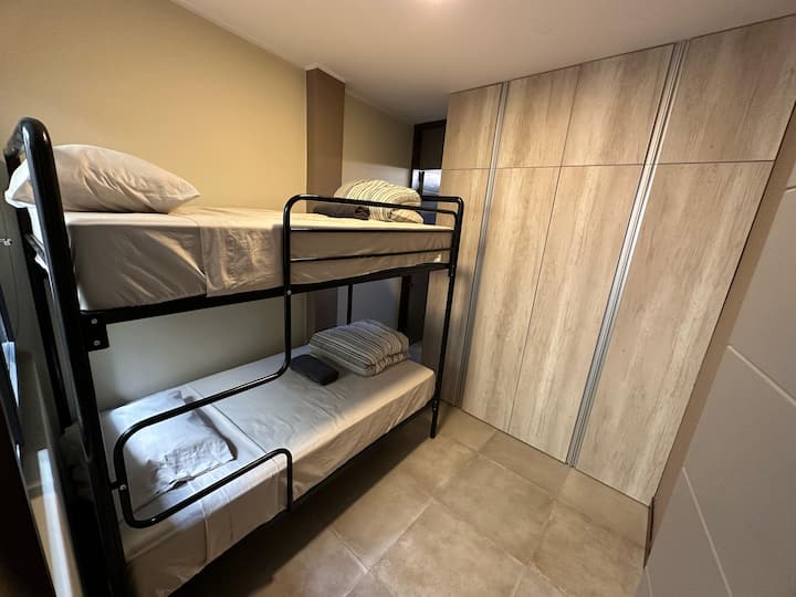 საძინებელი 4