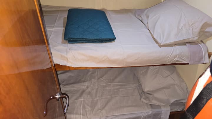 غرفة النوم 2