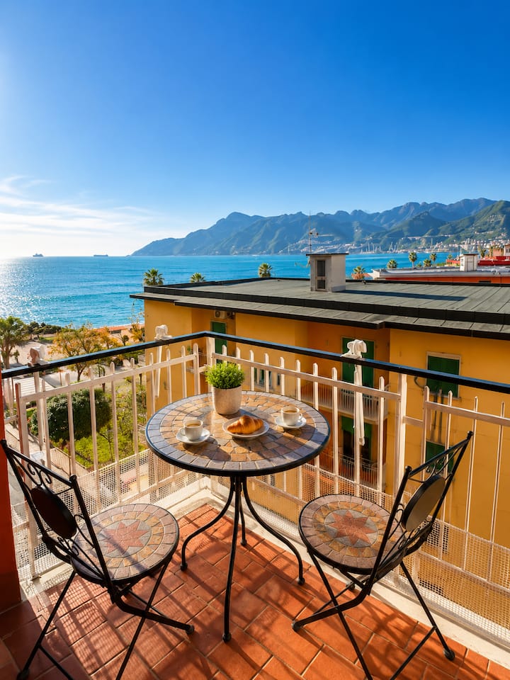 Sul Mare Apartment Beachfront With Sea View - Salerno