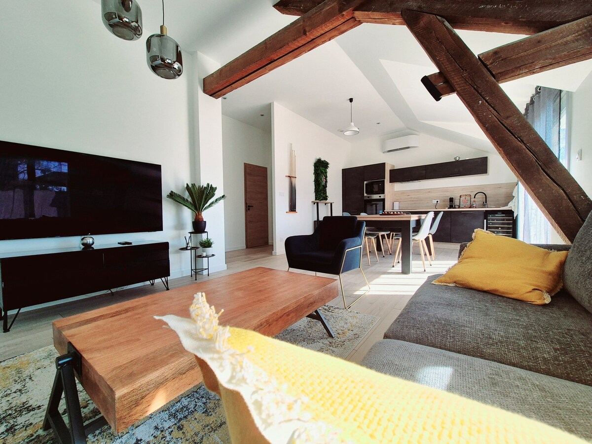 Successful Airbnb property: Spa & Terrace Apartment in Faubourg Sud