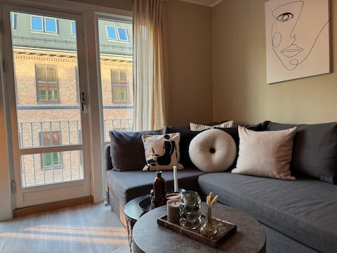 Modern Oasis Near City Center