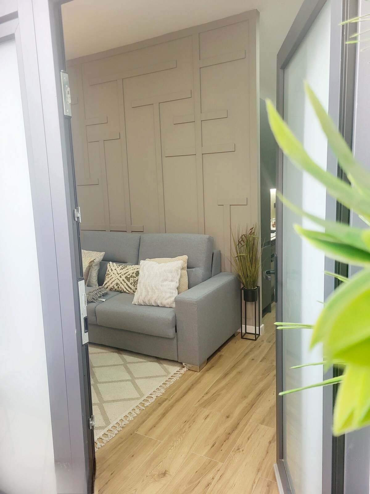 Popular Airbnb listing: Charming Urban Stay in VLC - For 2 Max 4 People in Jesús