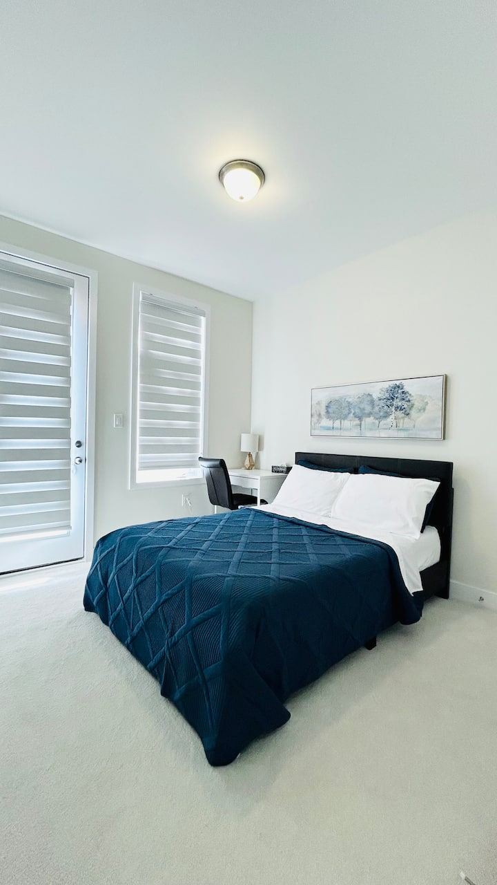 Room#2 - Stylish - New - Shared Townhouse - Oakville