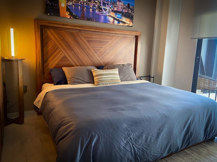 Lit confortable en mousse à mémoire de forme haut de gamme Spring Air King-Size 