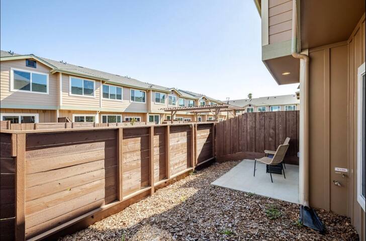 2 homes btwn SantaCruz & Monterey for group of 26! gallery image 4