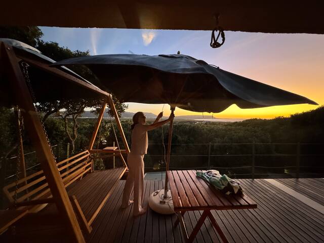 Secret Hideout by the Sea gallery image 3